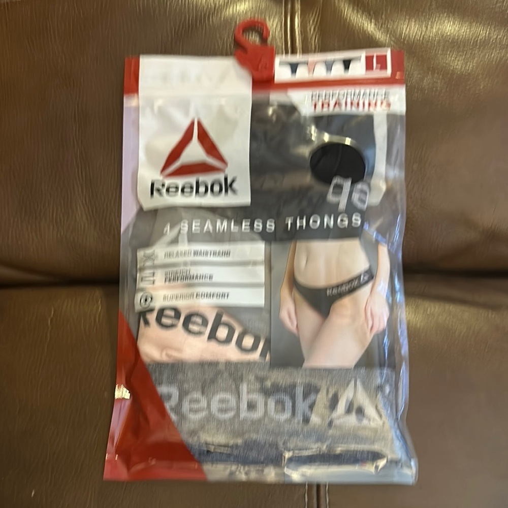 Reebok Seamless Thongs - Black and Gray